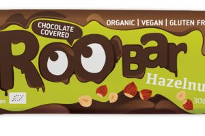 Baton cu alune de padure invelit in ciocolata bio 30g Roobar